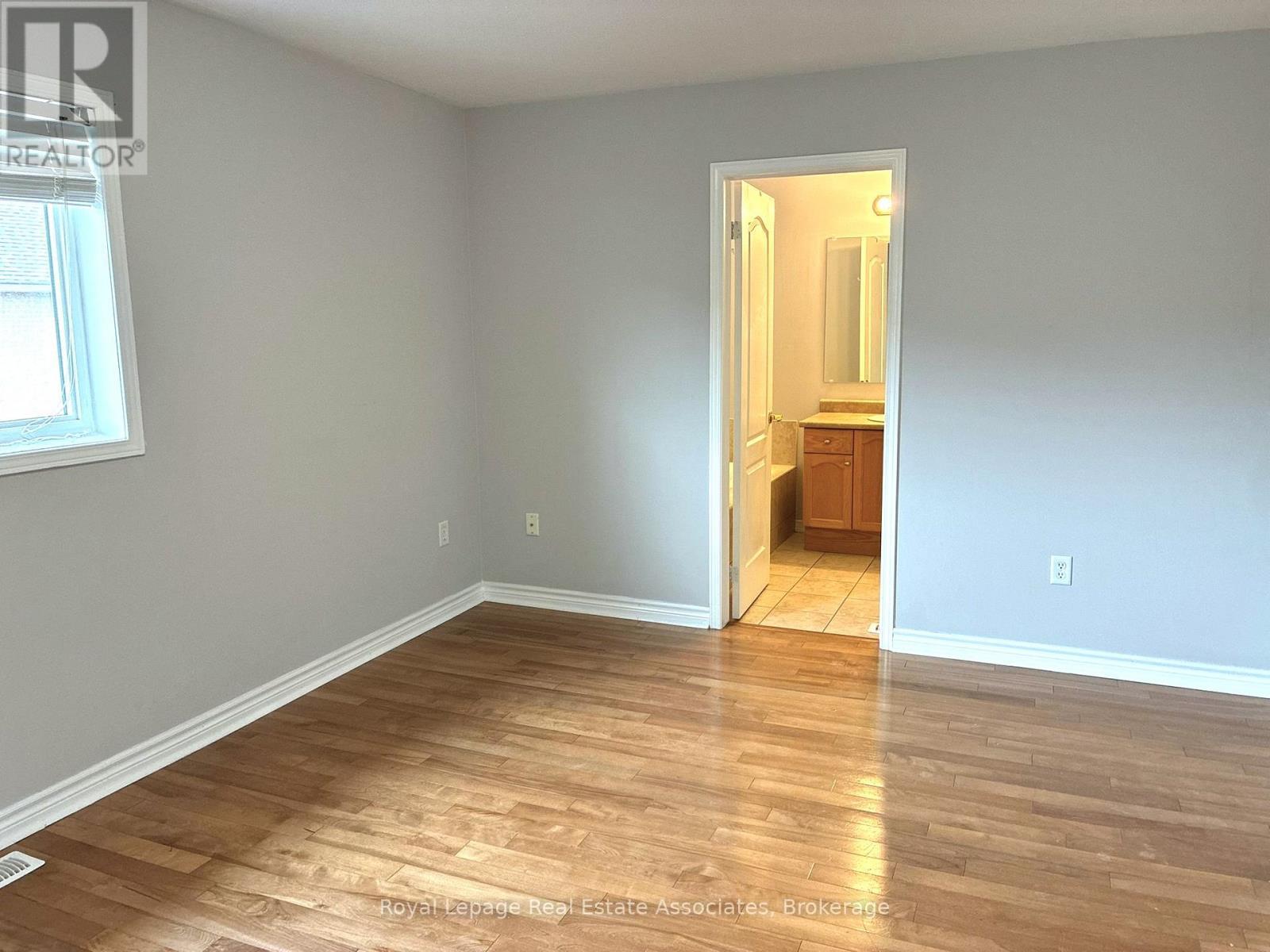 21 Ridgegate Place, Hamilton, ON - Indoor Photo Showing Other Room