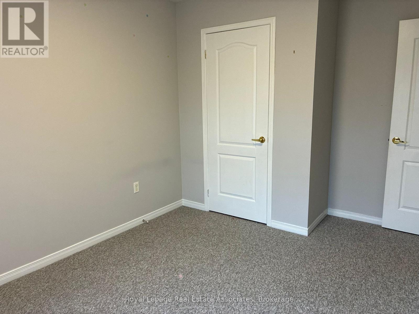 21 Ridgegate Place, Hamilton, ON - Indoor Photo Showing Other Room