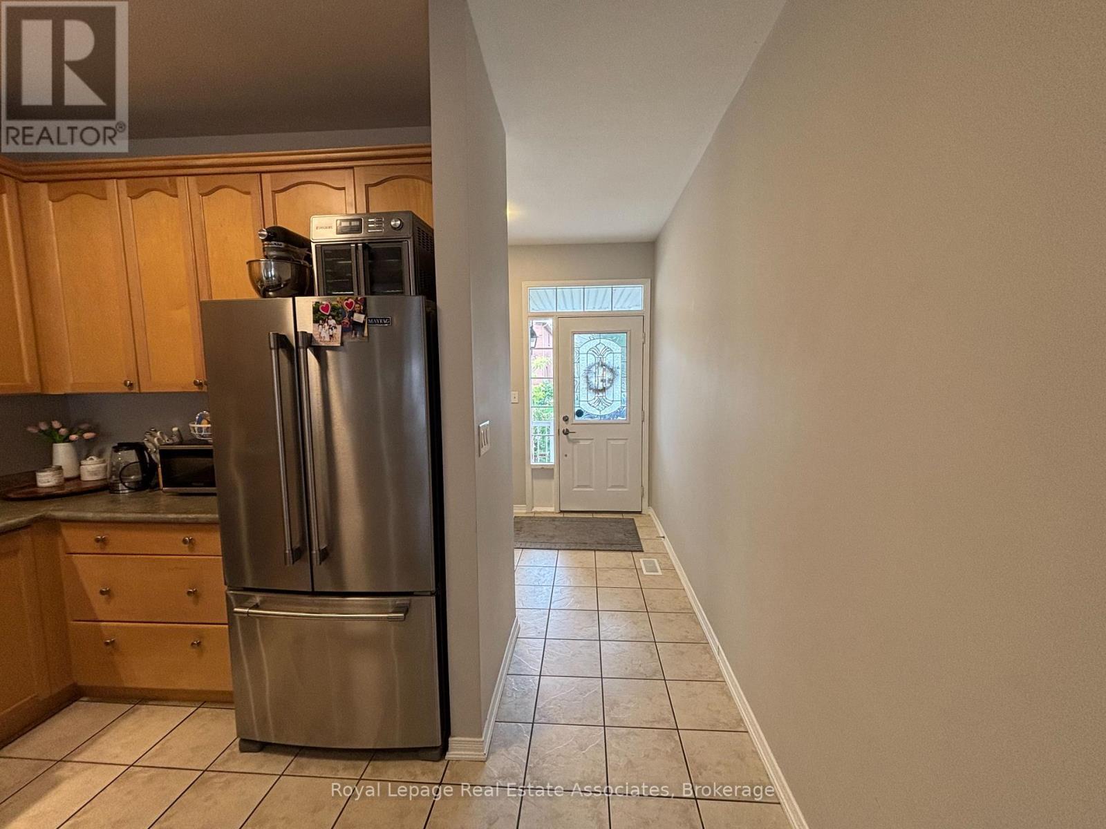 21 Ridgegate Place, Hamilton, ON - Indoor Photo Showing Kitchen