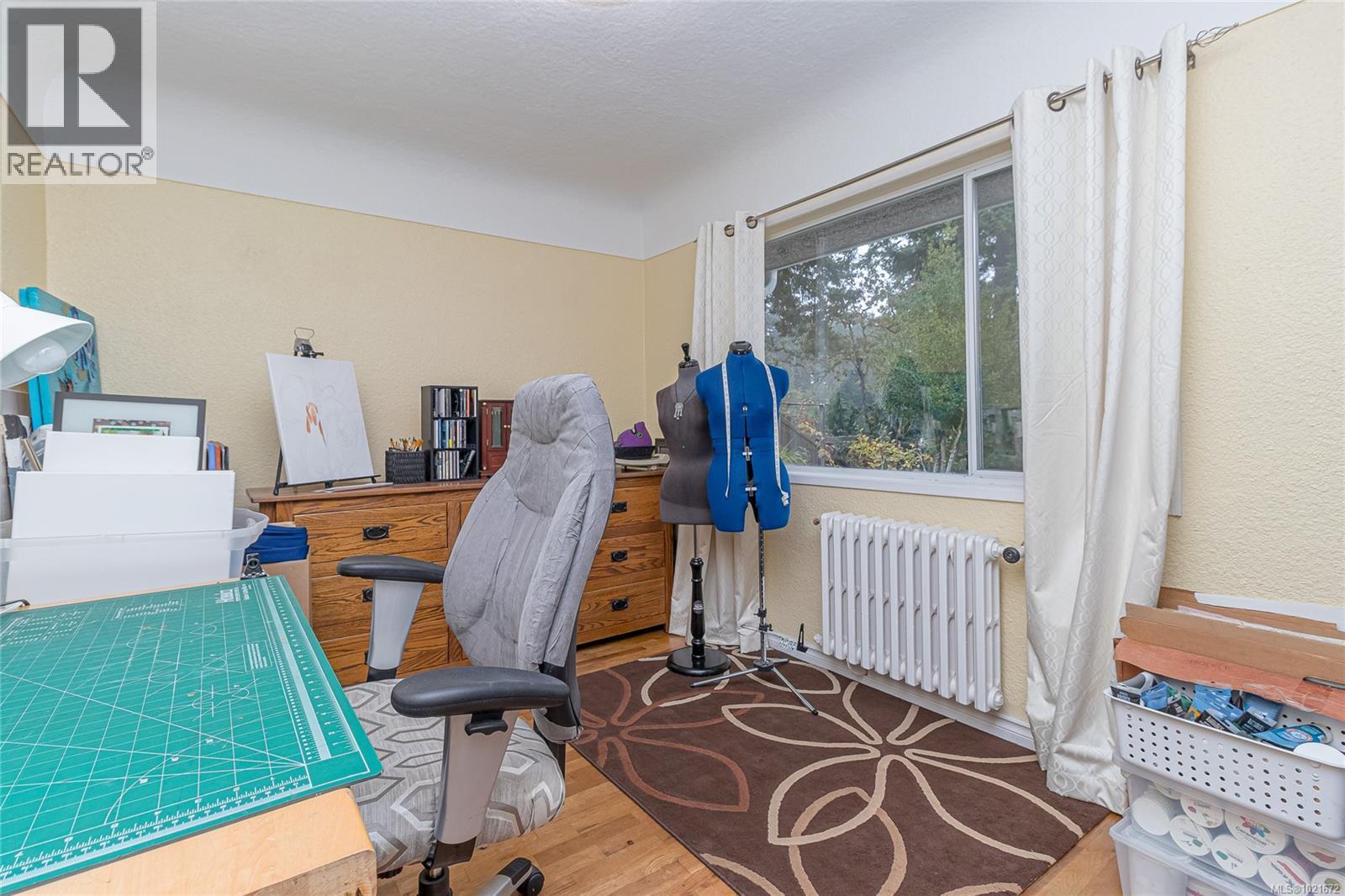 3837 Wilkinson Rd, Saanich, BC - Indoor