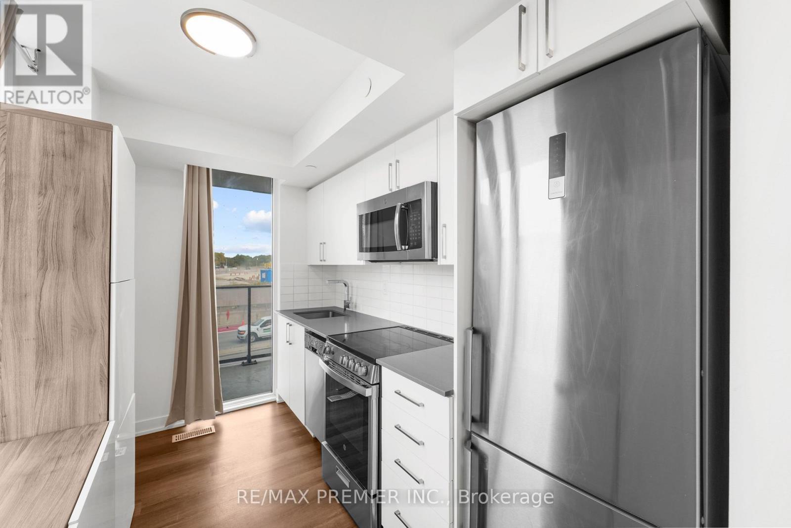 102 - 38 Monte Kwinter Court, Toronto, ON - Indoor Photo Showing Kitchen With Stainless Steel Kitchen With Upgraded Kitchen