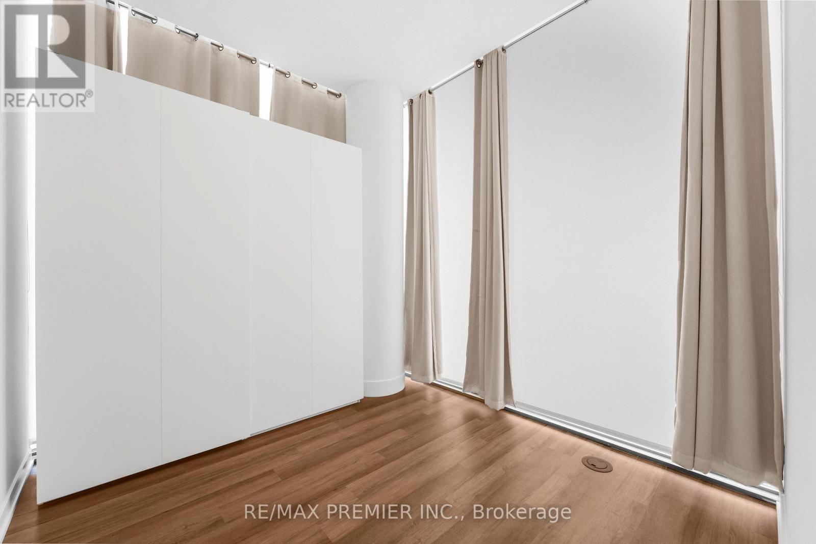 102 - 38 Monte Kwinter Court, Toronto, ON - Indoor Photo Showing Other Room