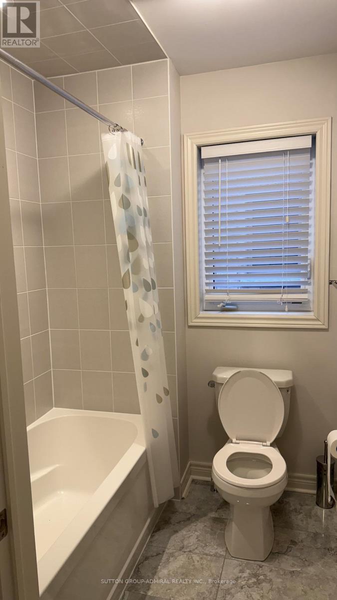 80 Inverness Way, Bradford West Gwillimbury, ON - Indoor Photo Showing Bathroom
