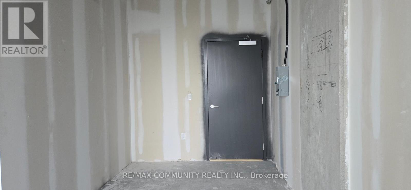 416 - 600 Dixon Road, Toronto, ON