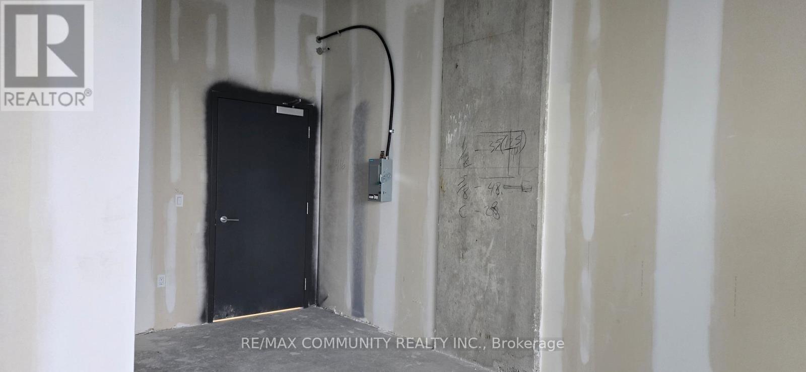 416 - 600 Dixon Road, Toronto, ON