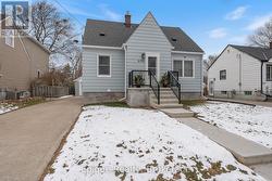 690 ROSEDALE AVENUE Sarnia, ON N7V 1Z7