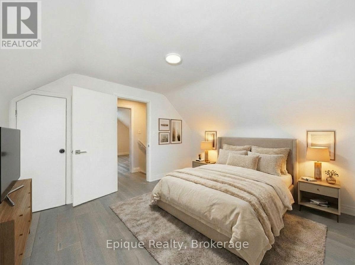 690 Rosedale Avenue, Sarnia, ON - Indoor Photo Showing Bedroom