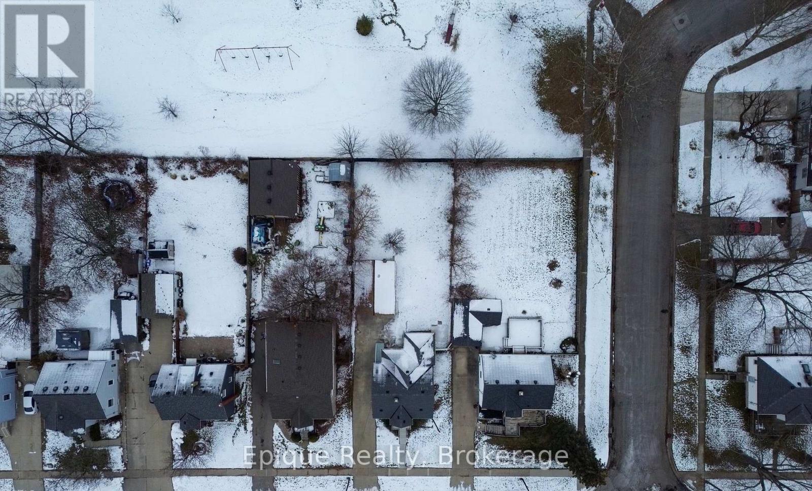 690 Rosedale Avenue, Sarnia, ON - Outdoor With View