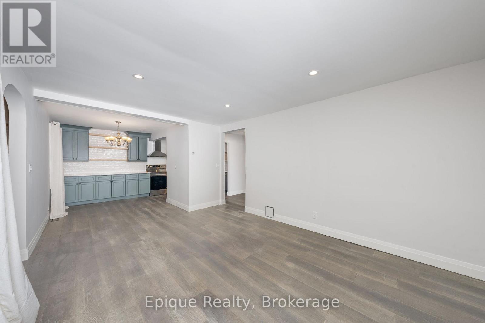 690 Rosedale Avenue, Sarnia, ON - Indoor Photo Showing Other Room