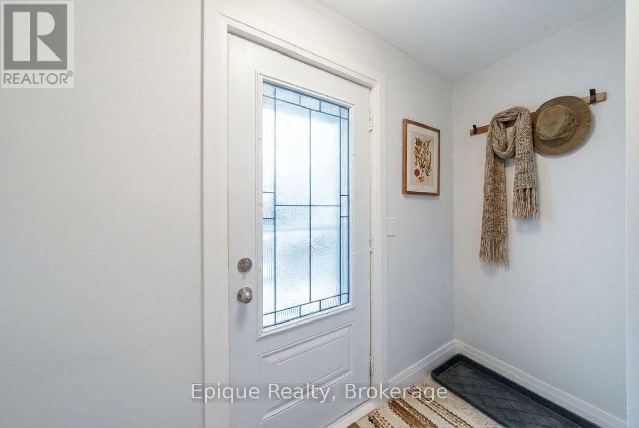 690 Rosedale Avenue, Sarnia, ON - Indoor Photo Showing Other Room