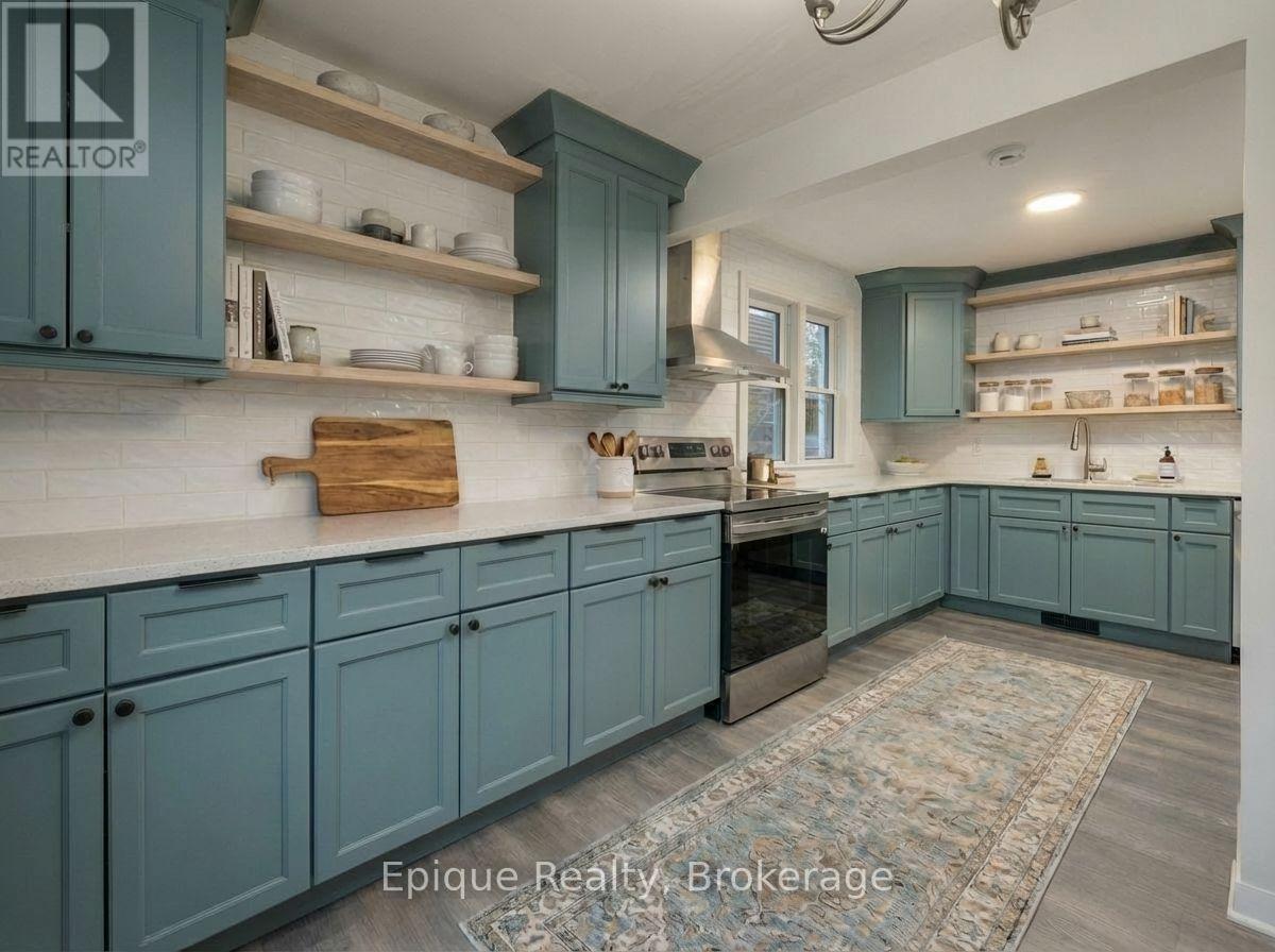 690 Rosedale Avenue, Sarnia, ON - Indoor Photo Showing Kitchen