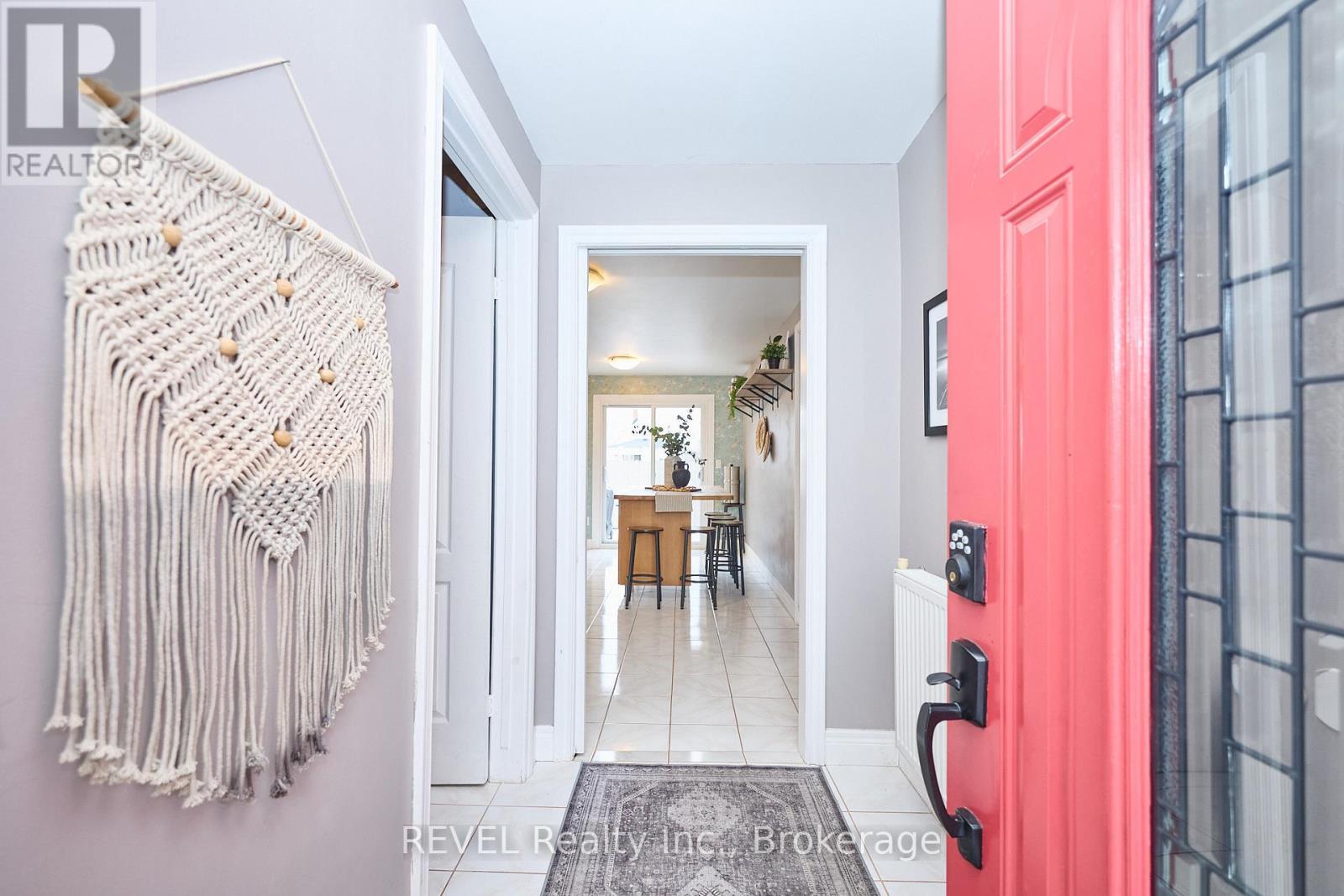 16 Jones Lane, Welland (Lincoln/Crowland), ON - Indoor