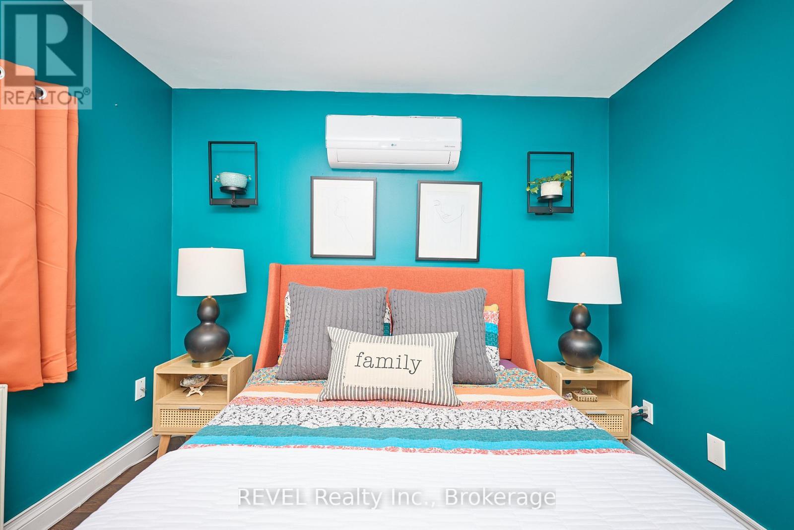 16 Jones Lane, Welland (Lincoln/Crowland), ON - Indoor Photo Showing Bedroom