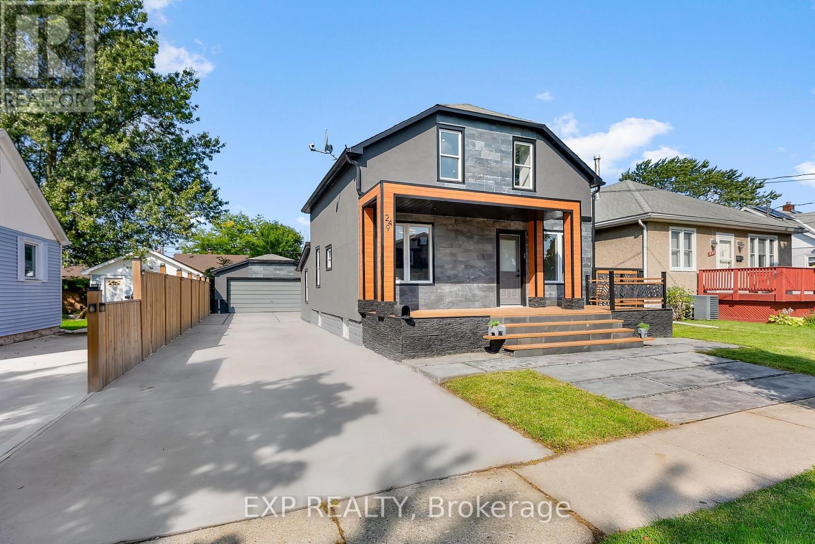 249 Wallace Avenue S, Welland (Lincoln/Crowland), ON - Outdoor