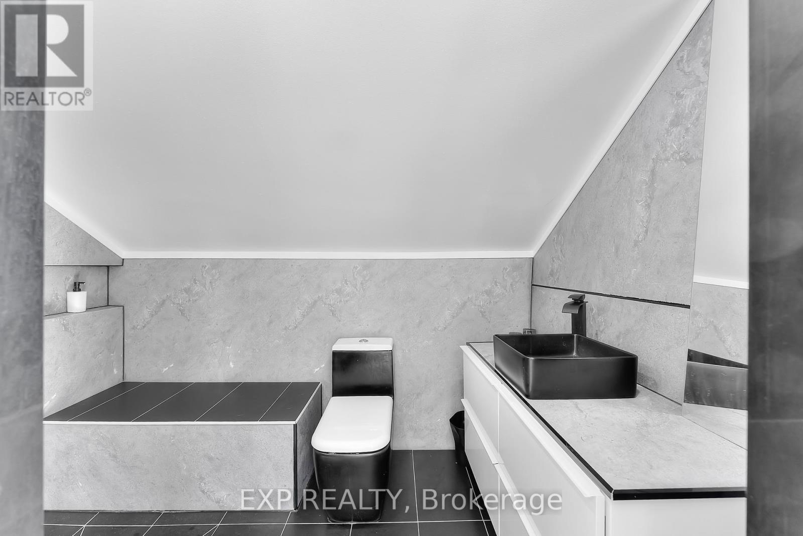 249 Wallace Avenue S, Welland (Lincoln/Crowland), ON -