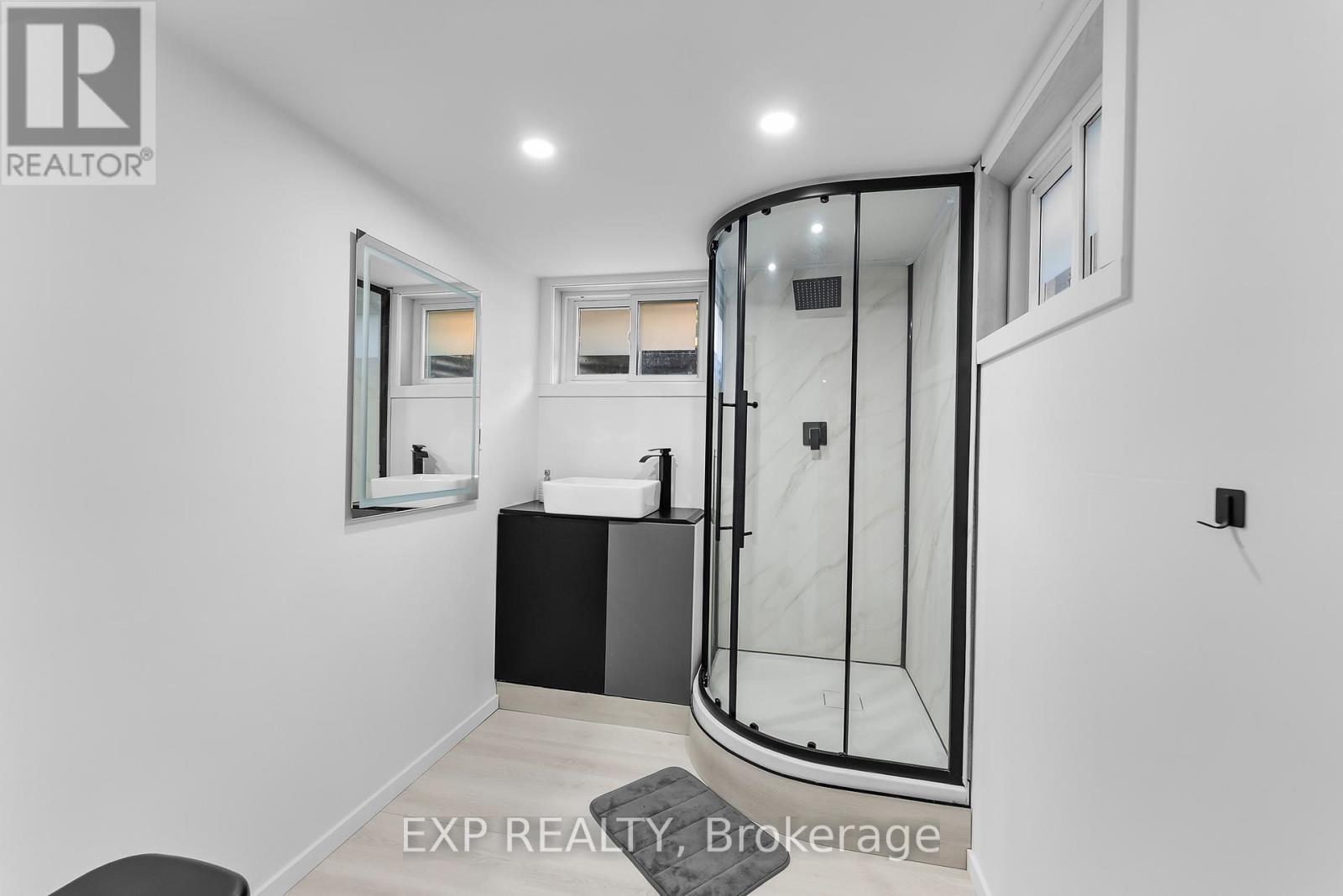 249 Wallace Avenue S, Welland (Lincoln/Crowland), ON -