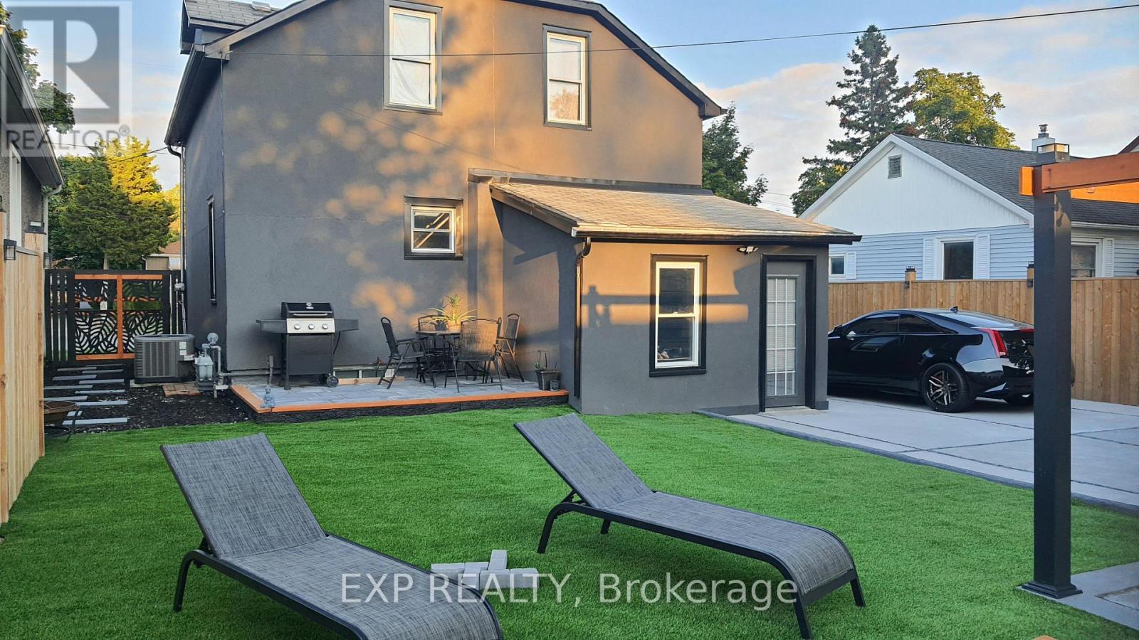 249 Wallace Avenue S, Welland (Lincoln/Crowland), ON - Outdoor