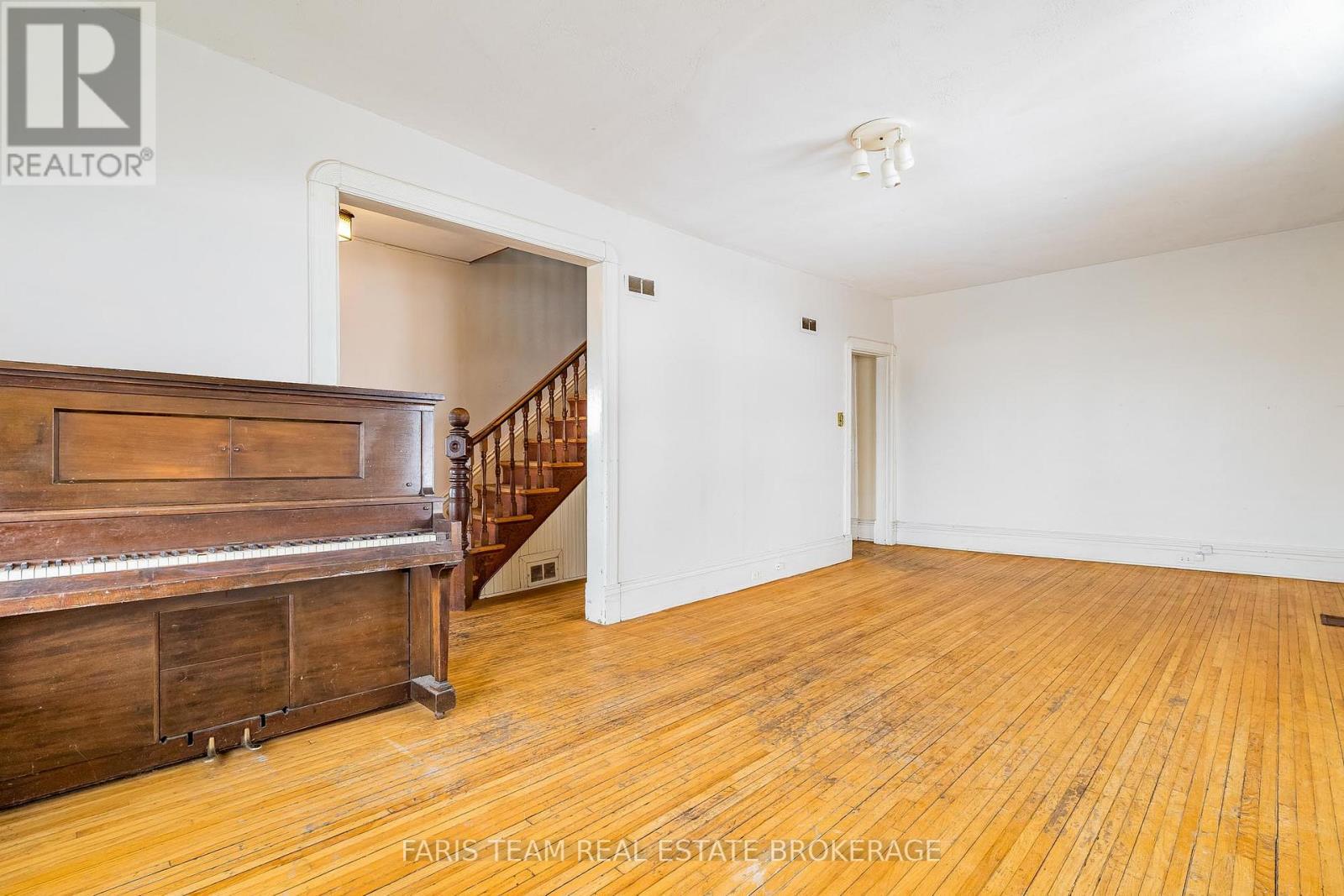 170 Kempenfelt Drive, Barrie, ON - Indoor Photo Showing Other Room