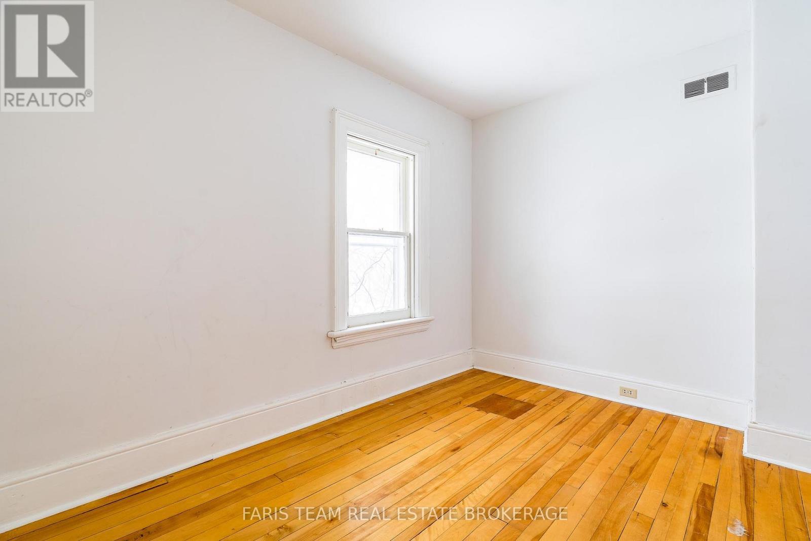 170 Kempenfelt Drive, Barrie, ON - Indoor Photo Showing Other Room