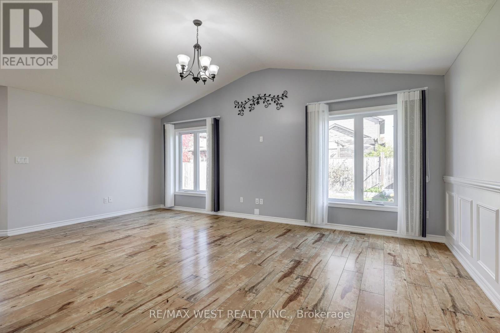 63 Havenwood Street, Middlesex Centre, ON - Indoor Photo Showing Other Room