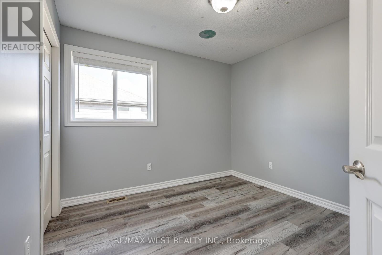 63 Havenwood Street, Middlesex Centre, ON - Indoor Photo Showing Other Room