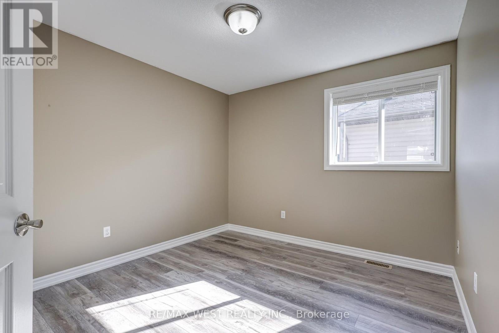 63 Havenwood Street, Middlesex Centre, ON - Indoor Photo Showing Other Room