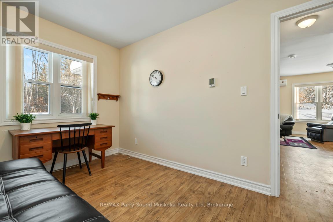 17 - 25 Seguin Place, Seguin (Humphrey), ON - Indoor Photo Showing Other Room