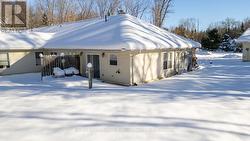 Premium Private End Unit -