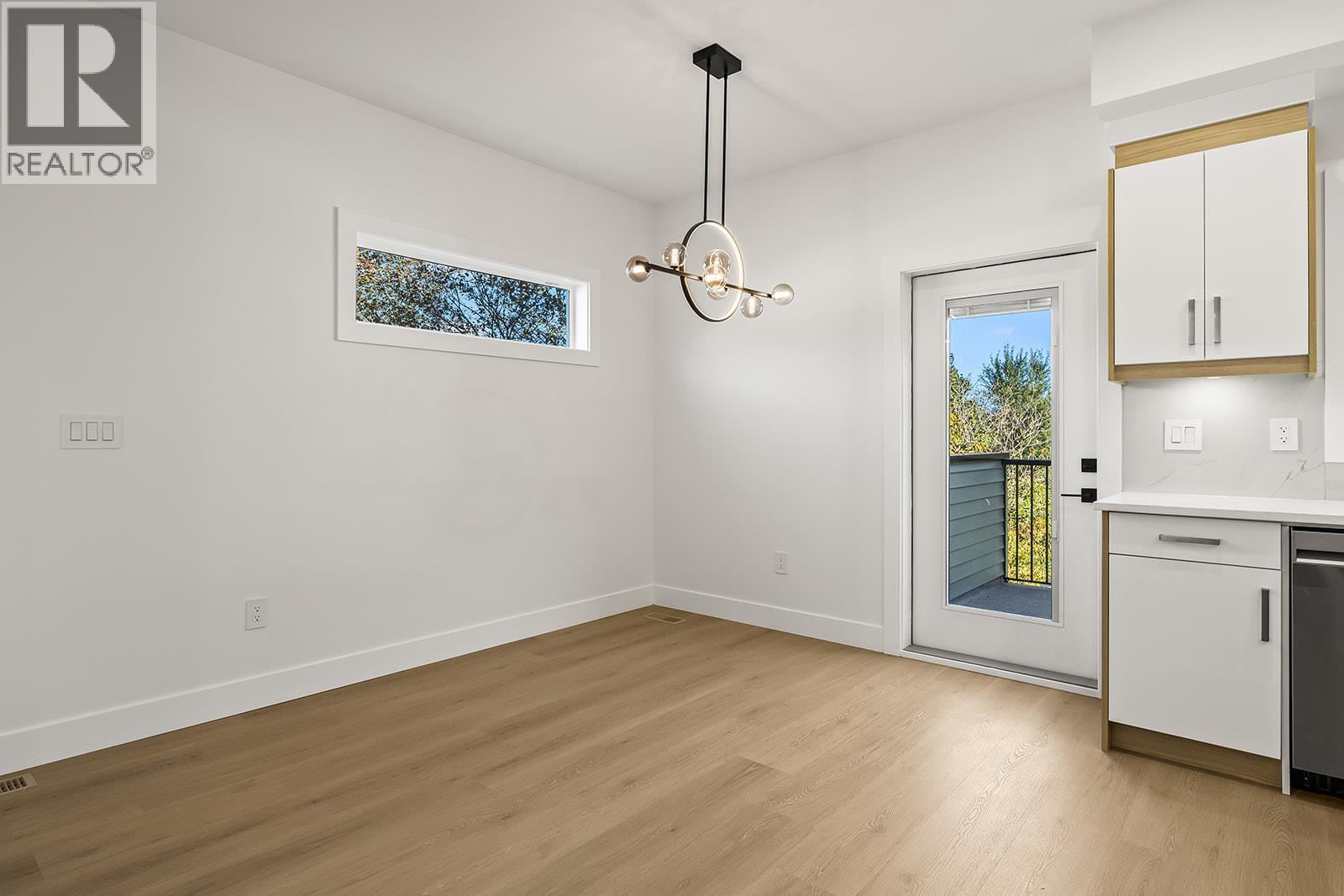 2709 Hewl Road, West Kelowna, BC - Indoor Photo Showing Kitchen