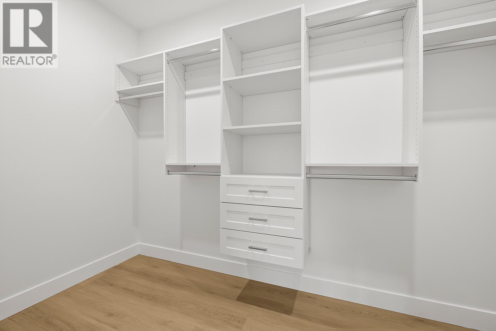 2709 Hewl Road, West Kelowna, BC - Indoor With Storage