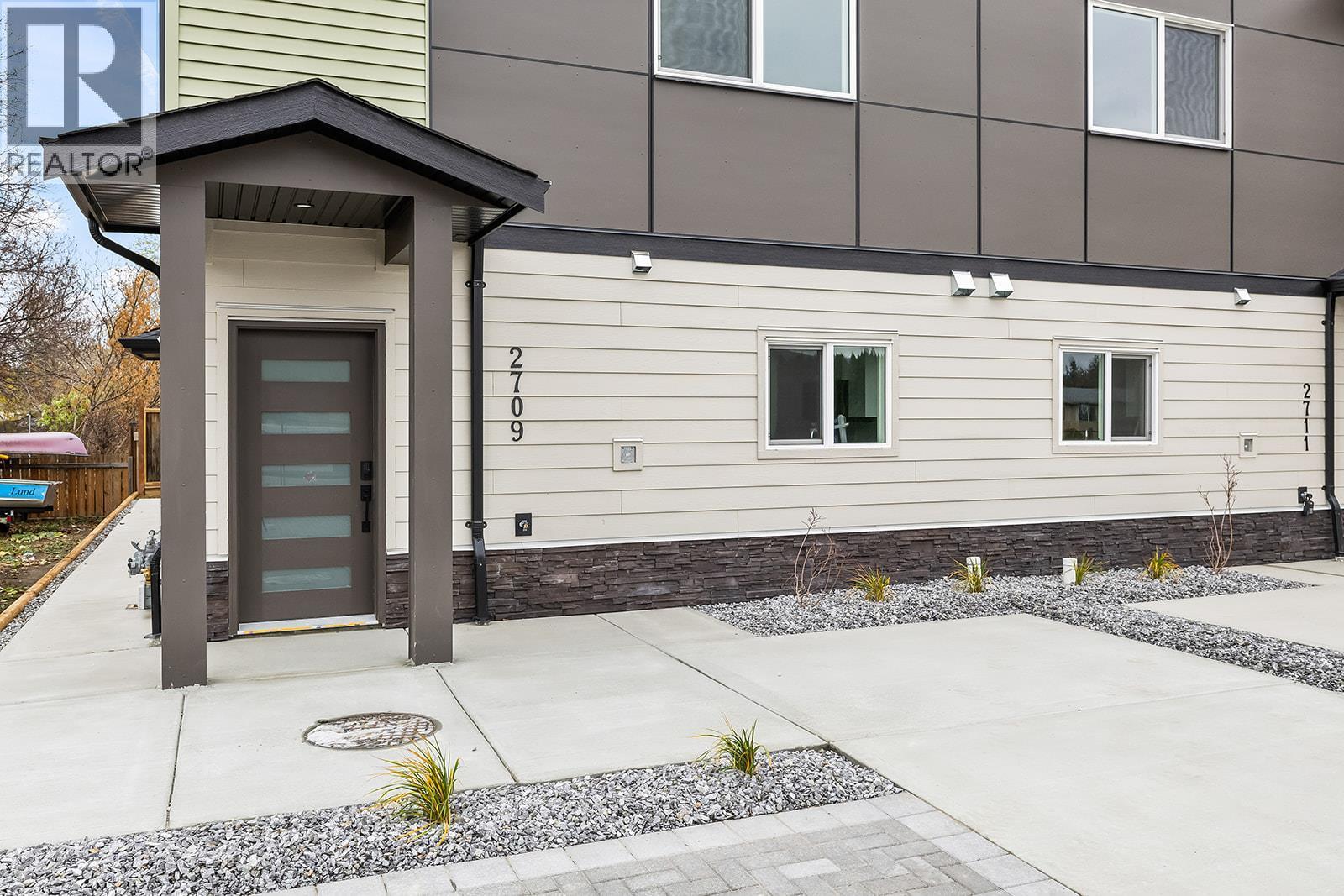 2709 Hewl Road, West Kelowna, BC - Outdoor With Exterior