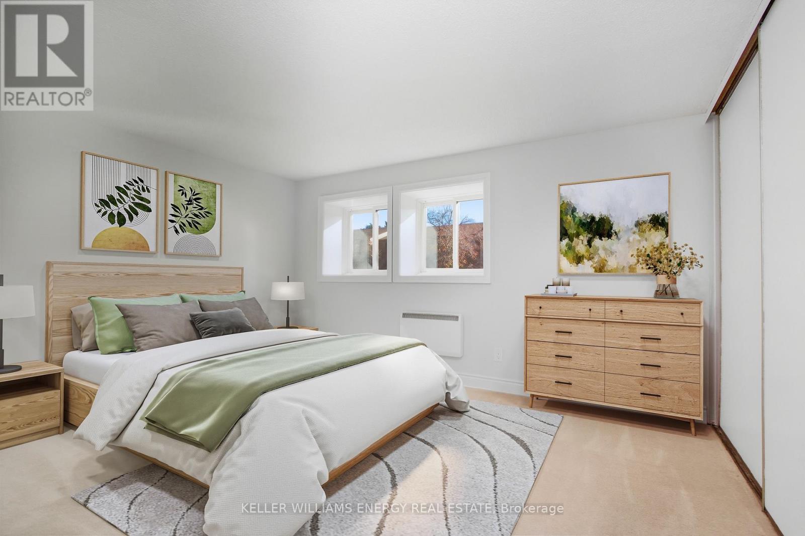 5 - 221 Ormond Drive, Oshawa (Samac), ON - Indoor Photo Showing Bedroom