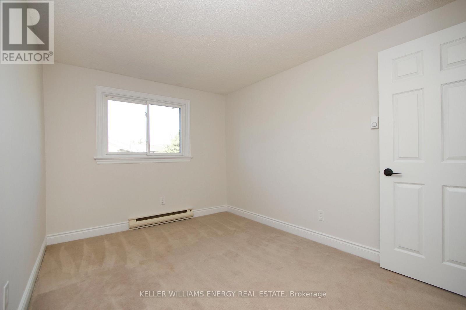5 - 221 Ormond Drive, Oshawa (Samac), ON - Indoor Photo Showing Other Room