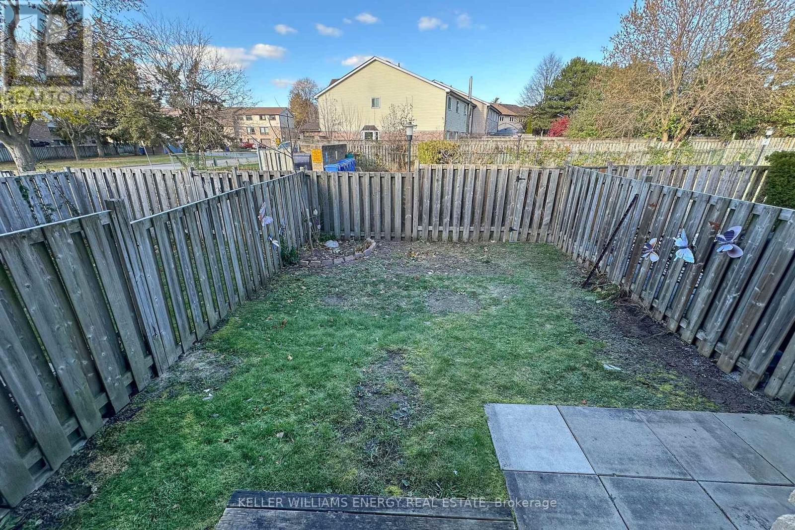 5 - 221 Ormond Drive, Oshawa (Samac), ON - Outdoor