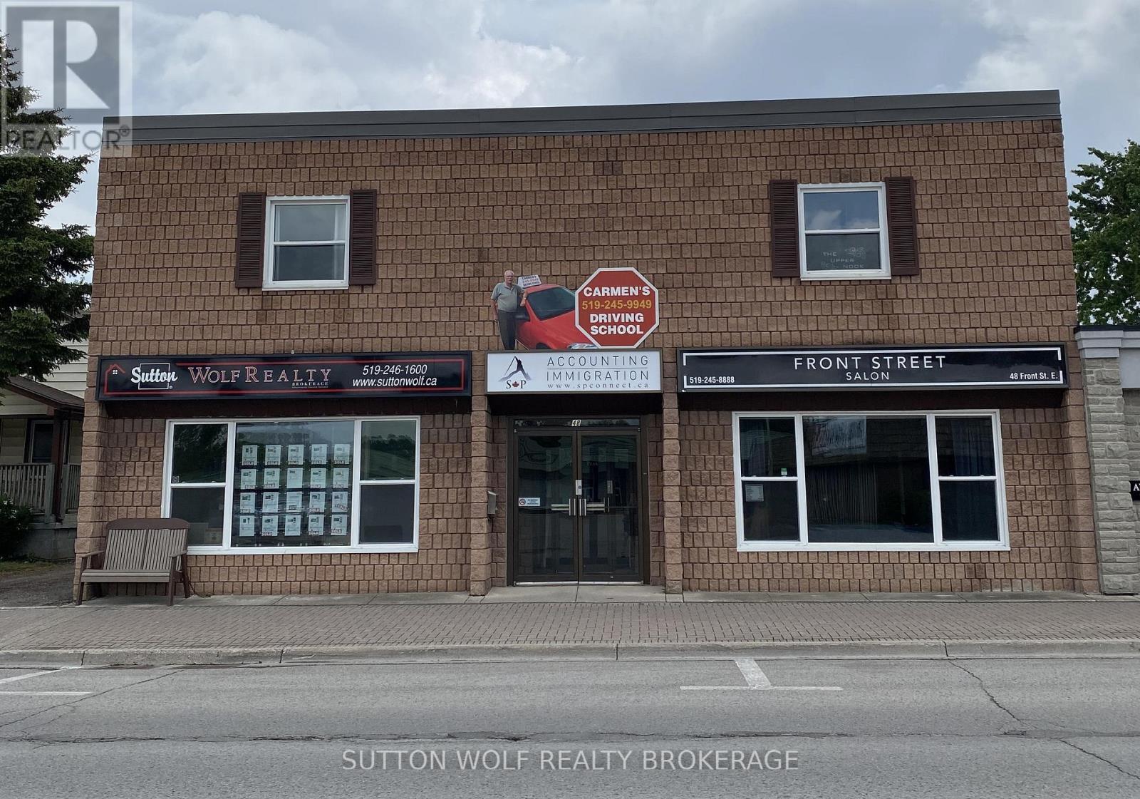 48 Front Street E, Strathroy-Caradoc (Ne), ON