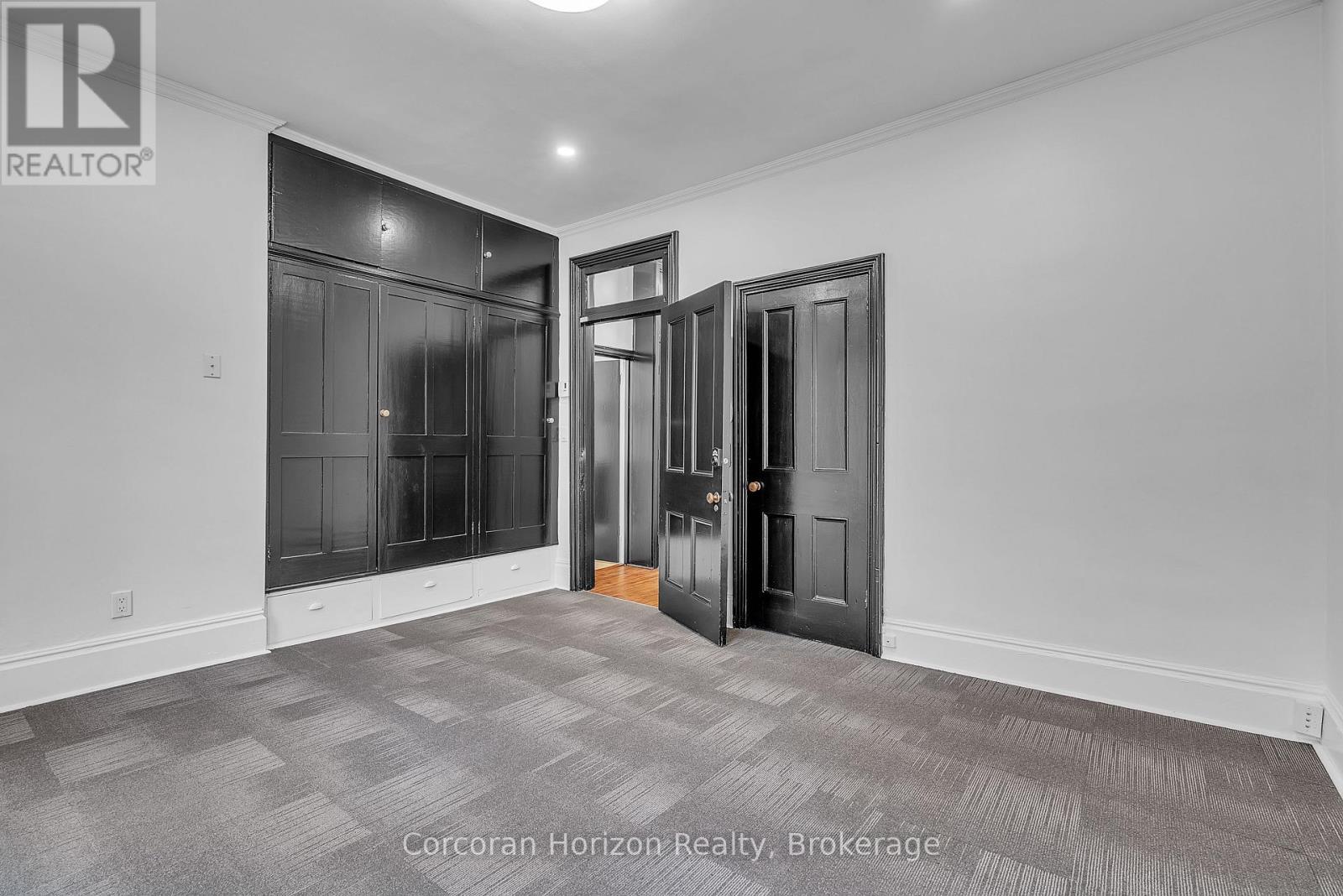 2Nd Flr - 203 Macnab Street S, Hamilton (Durand), ON