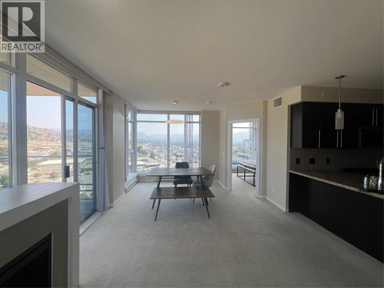 1075 Sunset Drive Unit# 1803, Kelowna, BC - Indoor