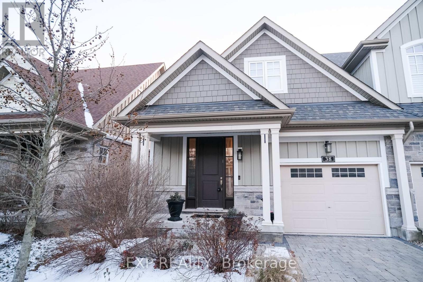 38 Windsor Circle, Niagara-On-The-Lake (Town), ON - Outdoor