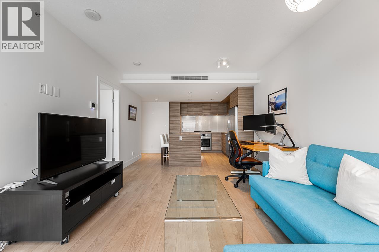 2106 1550 Fern Street, North Vancouver, BC - Indoor Photo Showing Living Room