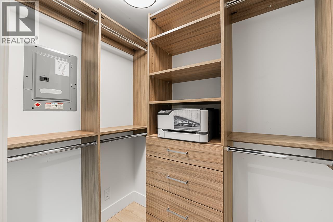 2106 1550 Fern Street, North Vancouver, BC - Indoor