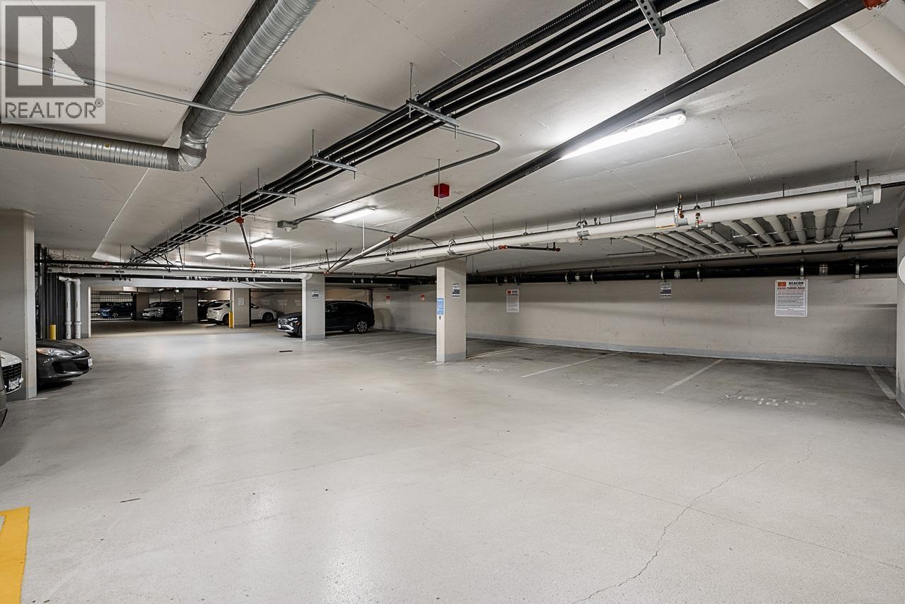 2106 1550 Fern Street, North Vancouver, BC - Indoor Photo Showing Garage