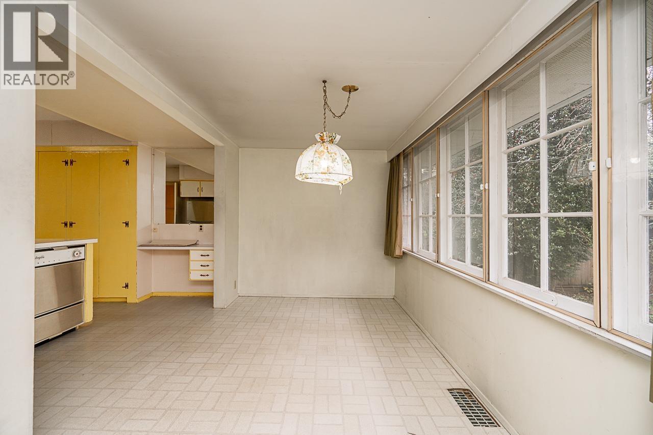 1204 Grand Boulevard, North Vancouver, BC - Indoor Photo Showing Other Room