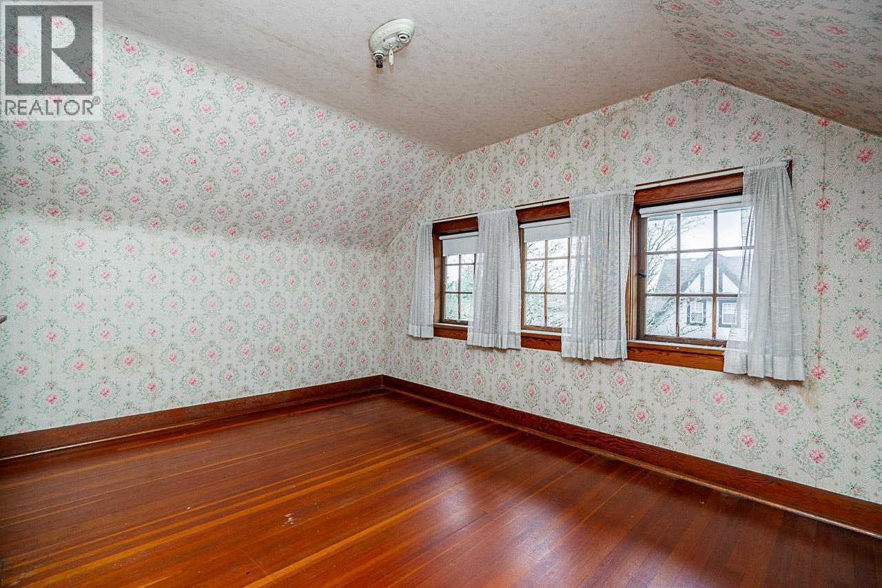 1204 Grand Boulevard, North Vancouver, BC - Indoor Photo Showing Other Room