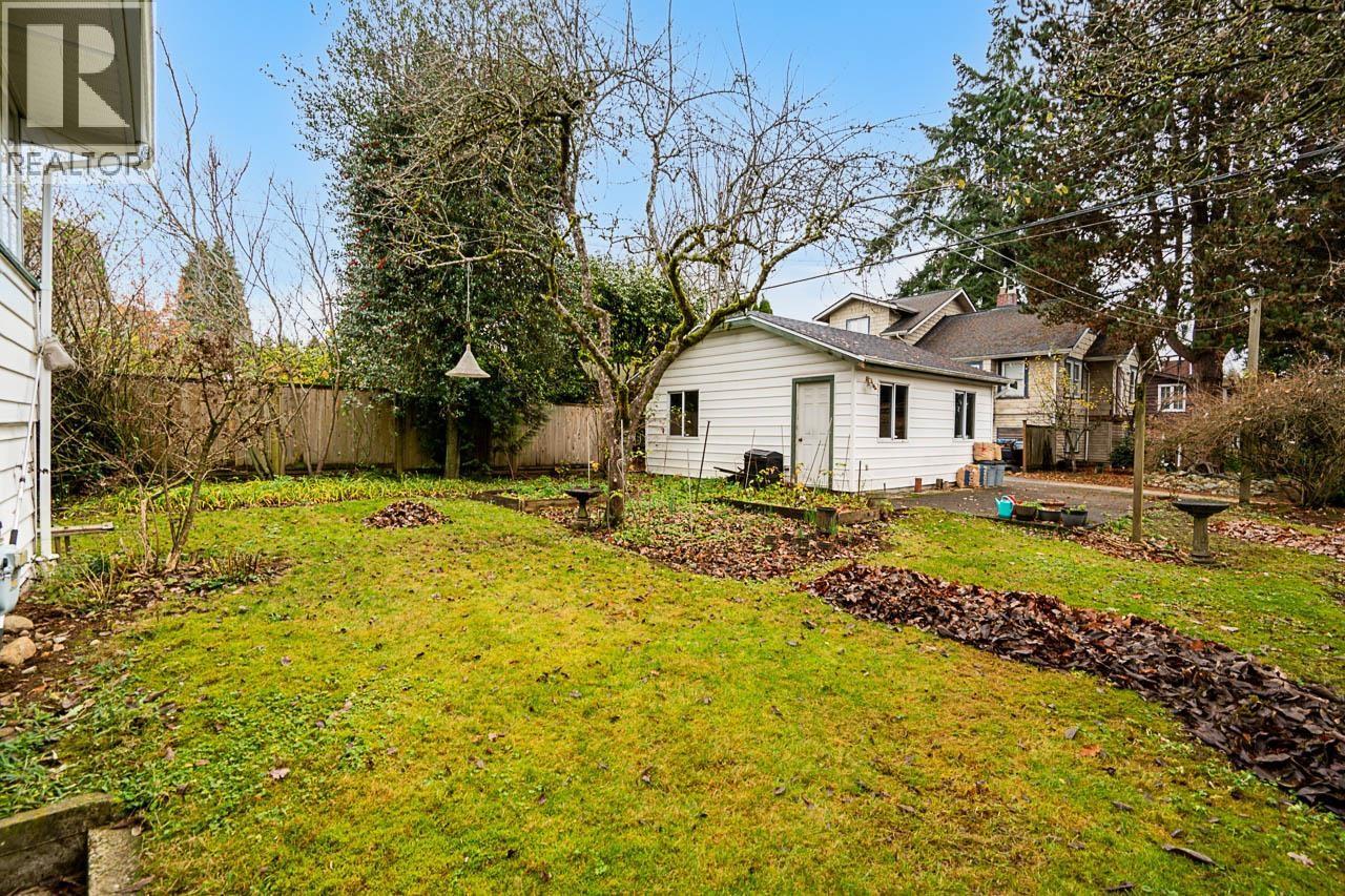 1204 Grand Boulevard, North Vancouver, BC - Outdoor