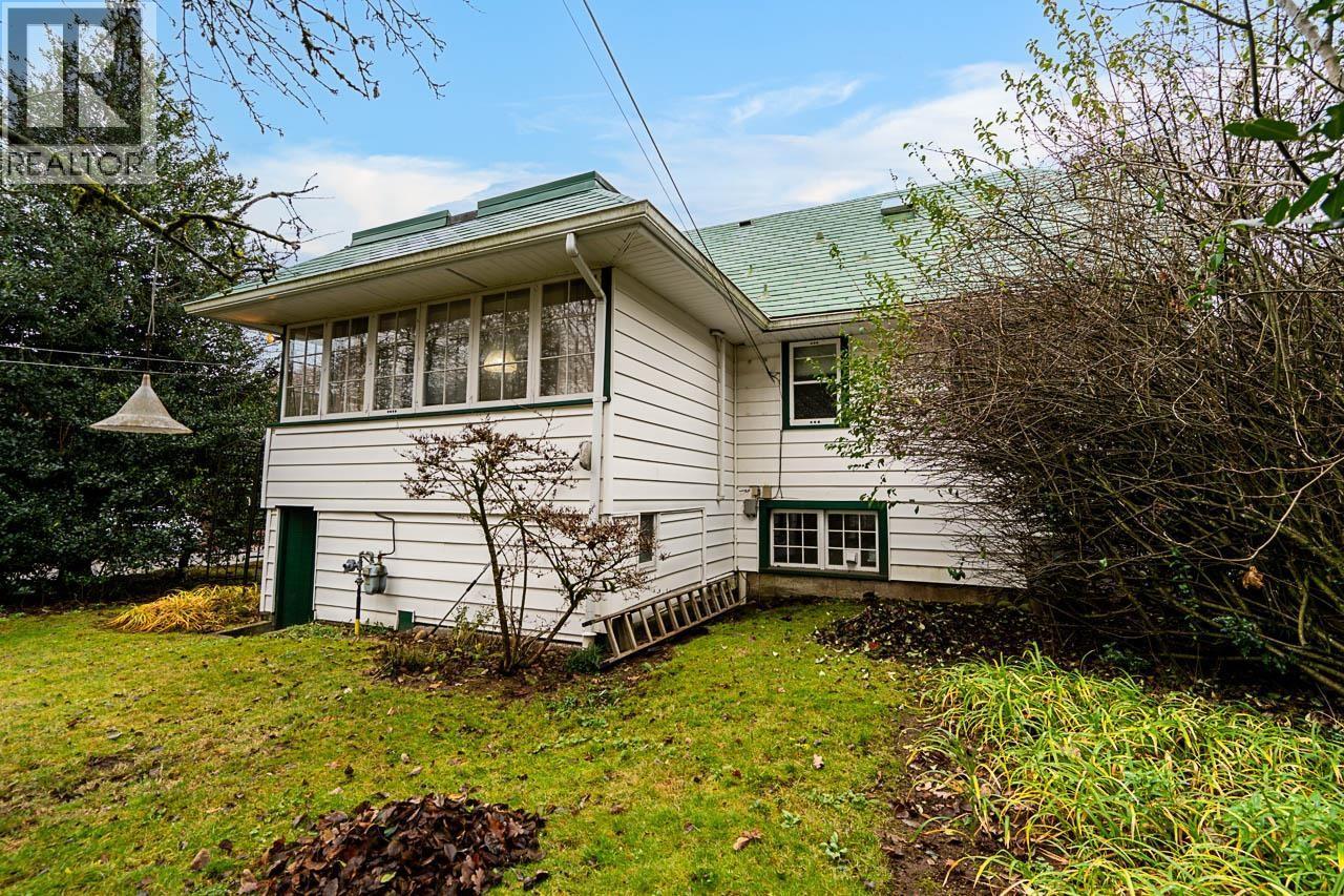 1204 Grand Boulevard, North Vancouver, BC - Outdoor