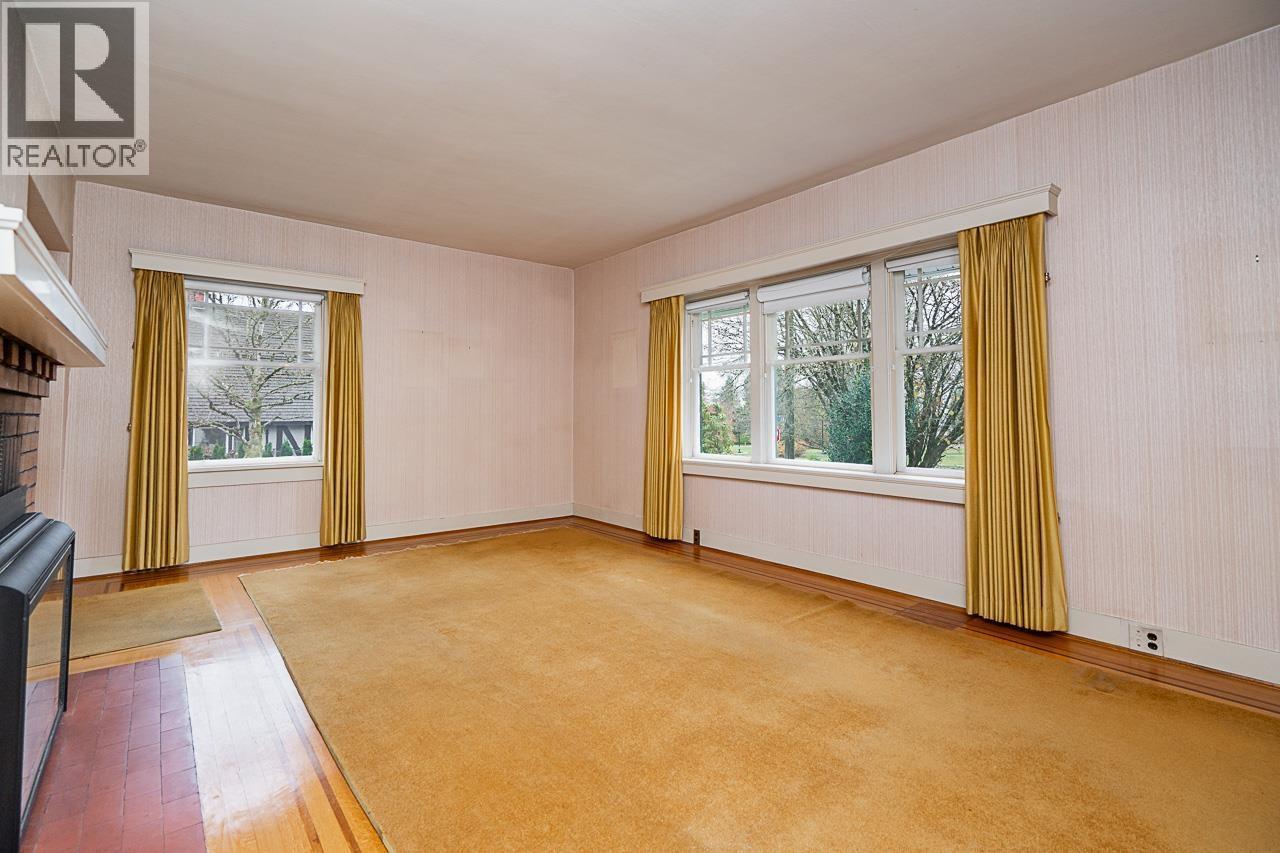 1204 Grand Boulevard, North Vancouver, BC - Indoor Photo Showing Other Room