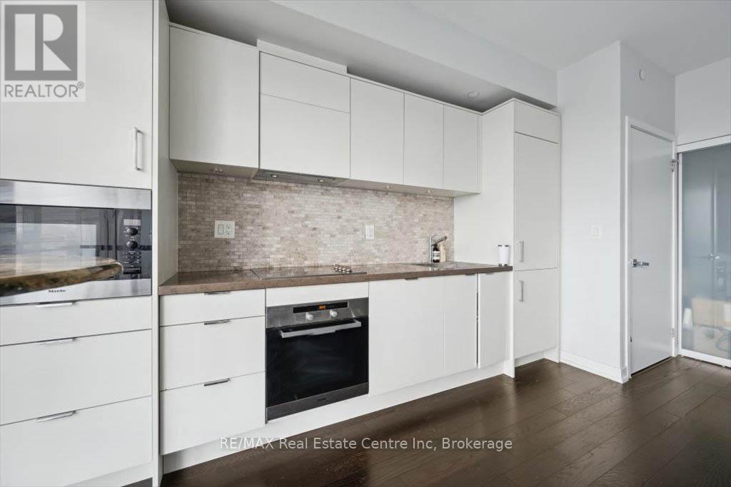 4005 - 21 Widmer Street, Toronto (Waterfront Communities), ON - Indoor Photo Showing Kitchen