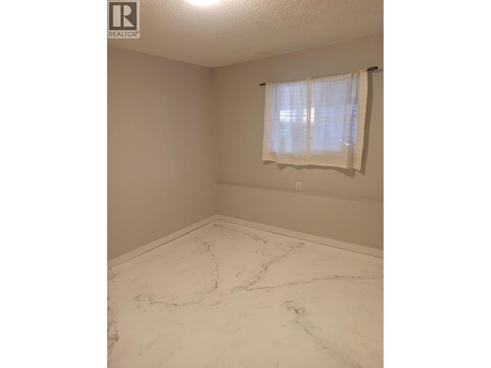 Lower 2165 Prairie Avenue, Port Coquitlam, BC - Indoor Photo Showing Other Room