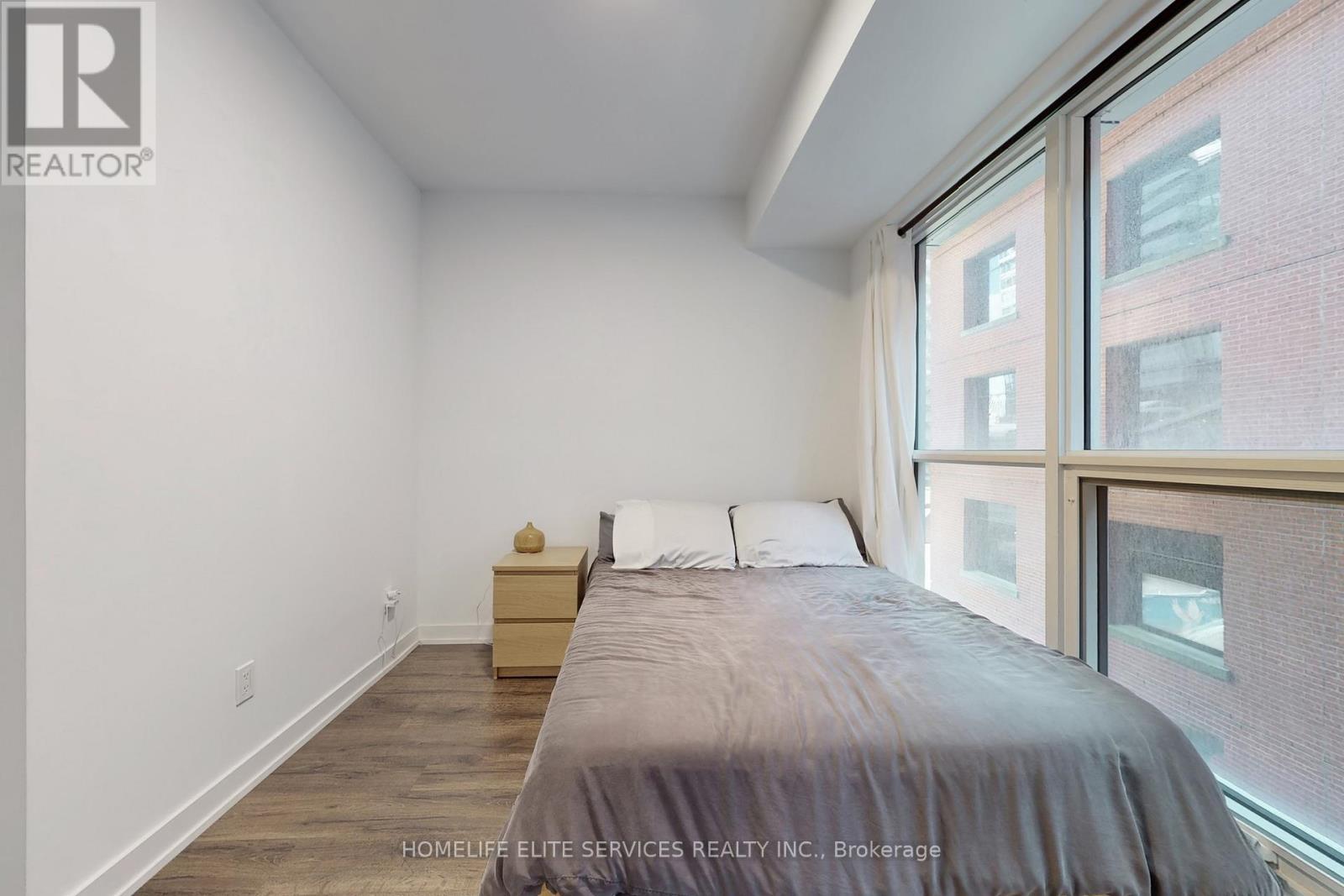 703 - 327 King Street W, Toronto, ON - Indoor Photo Showing Bedroom