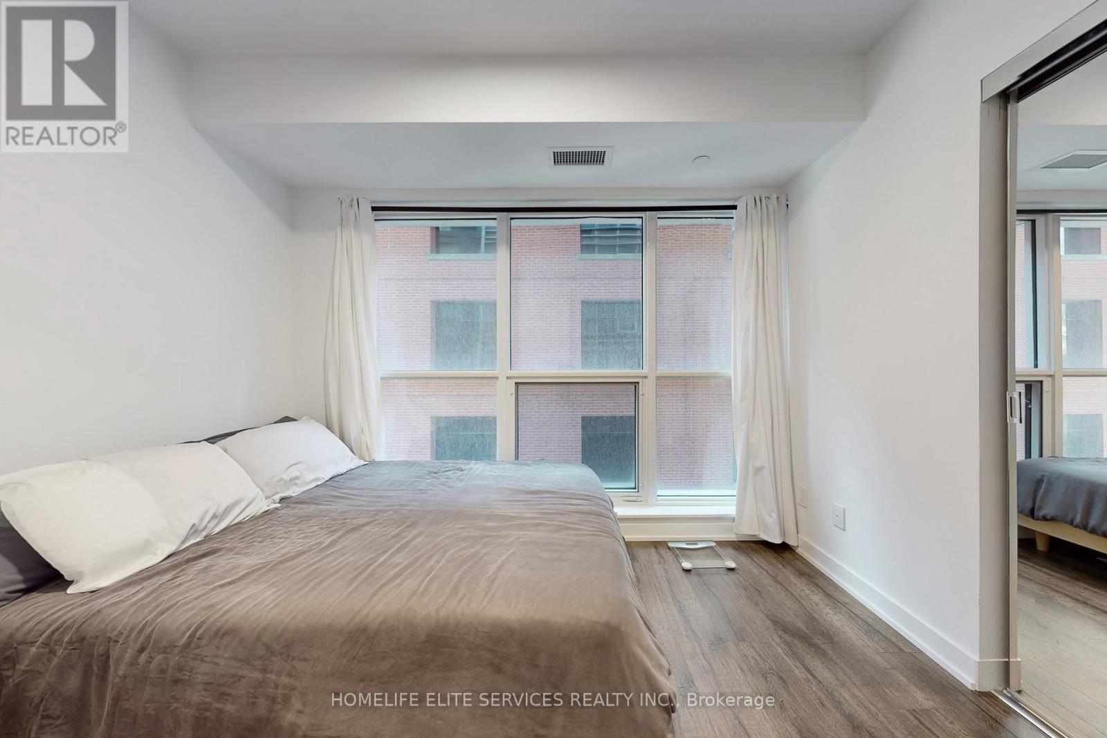 703 - 327 King Street W, Toronto, ON - Indoor Photo Showing Bedroom